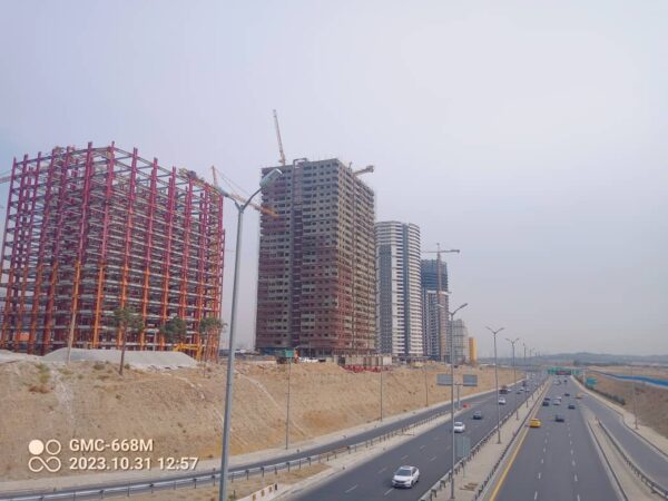 ساخت و ساز در مروارید شهر منطقه 22 تهران